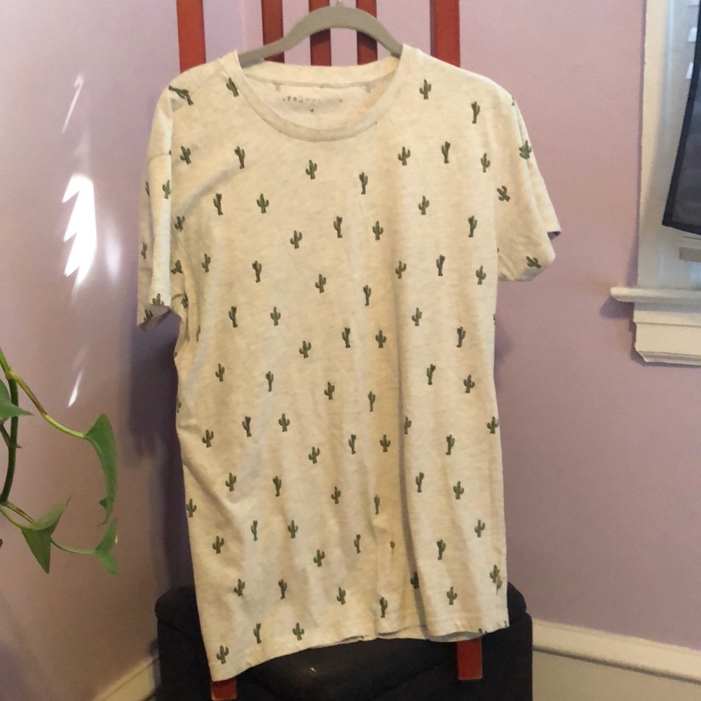 💚 3/$13 🌵 Aeropostale cactus print tee